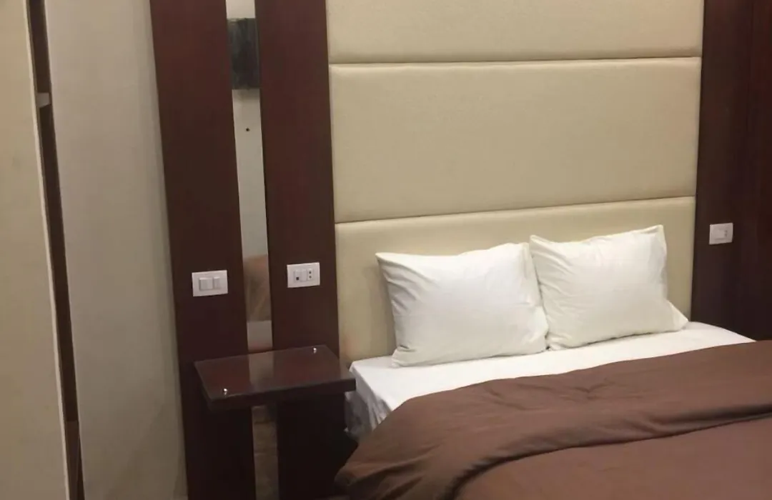 Grand Palace Hotel-1
