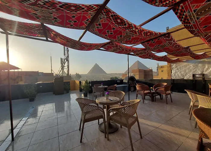 Hotel: Tut Pyramids View